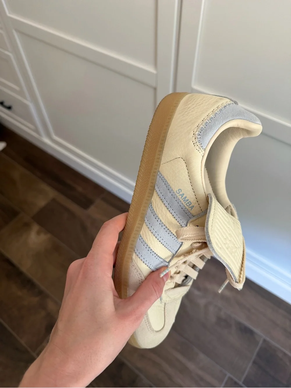Adidas Samba Cream and Light Blue Leather Sneakers - Picture 6 of 6